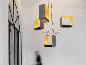 DH - Chandelier 4 Large square Eau de lumiäre - Wood