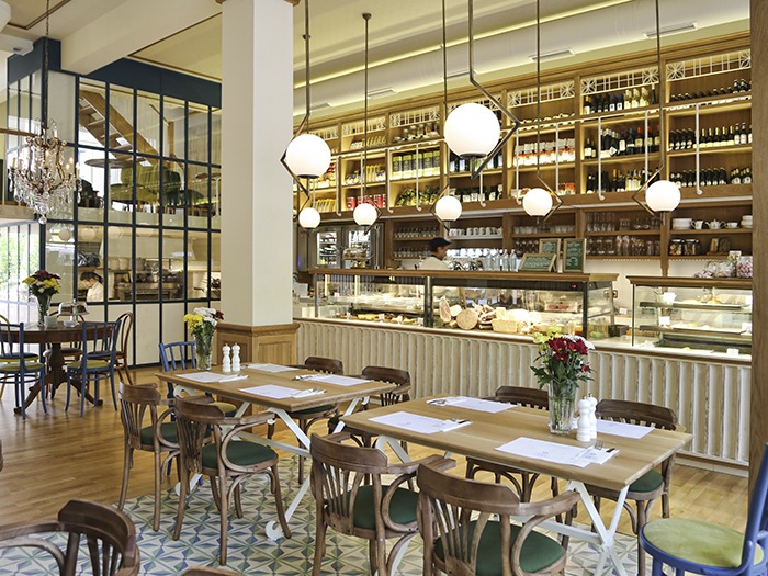 La Maison Du Grec Greece Darc Recapturing The Glory Of Greek Neoclassicism Architect Minas Kosmidis Design Studio Applied Contemporary Style To La Maison Du Grec A Modern Bistro