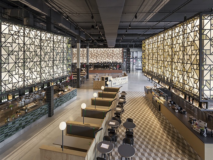 Speys Food Court, The Netherlands darc magazine